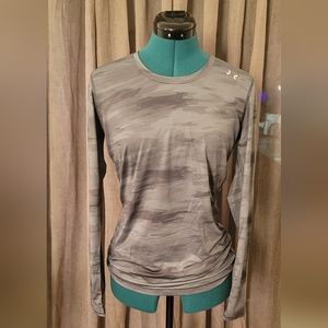Under Armour - US Size Small - Athletic Shirt